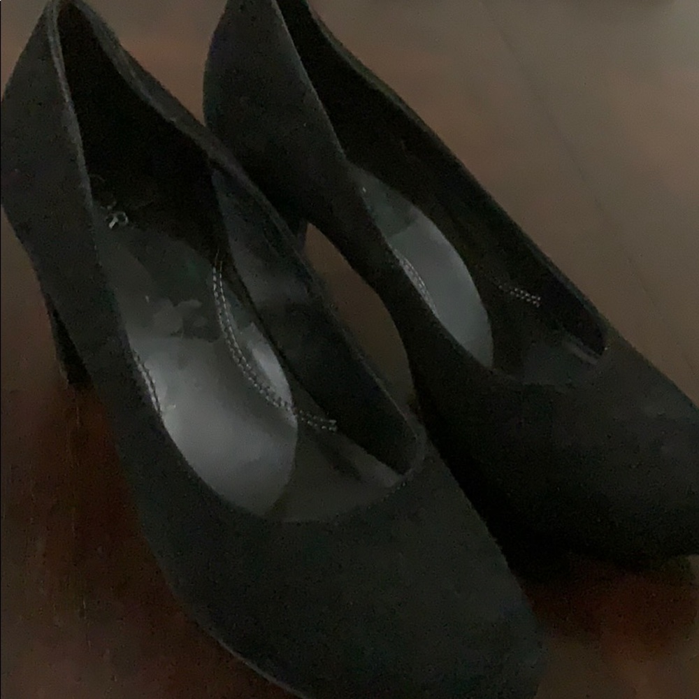 Real Suede Cordani heels